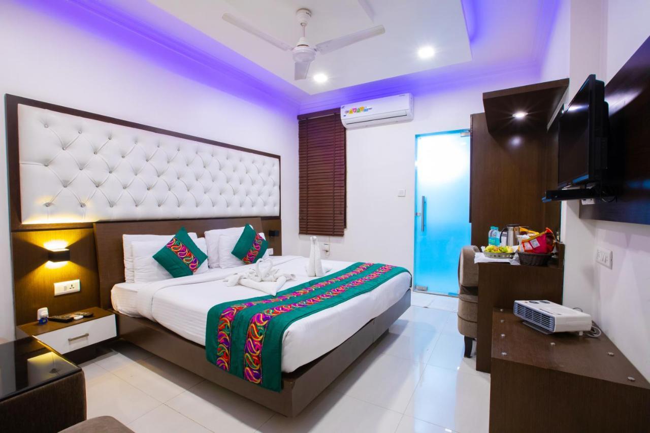 Hotel Surya International Delhi Zewnętrze zdjęcie