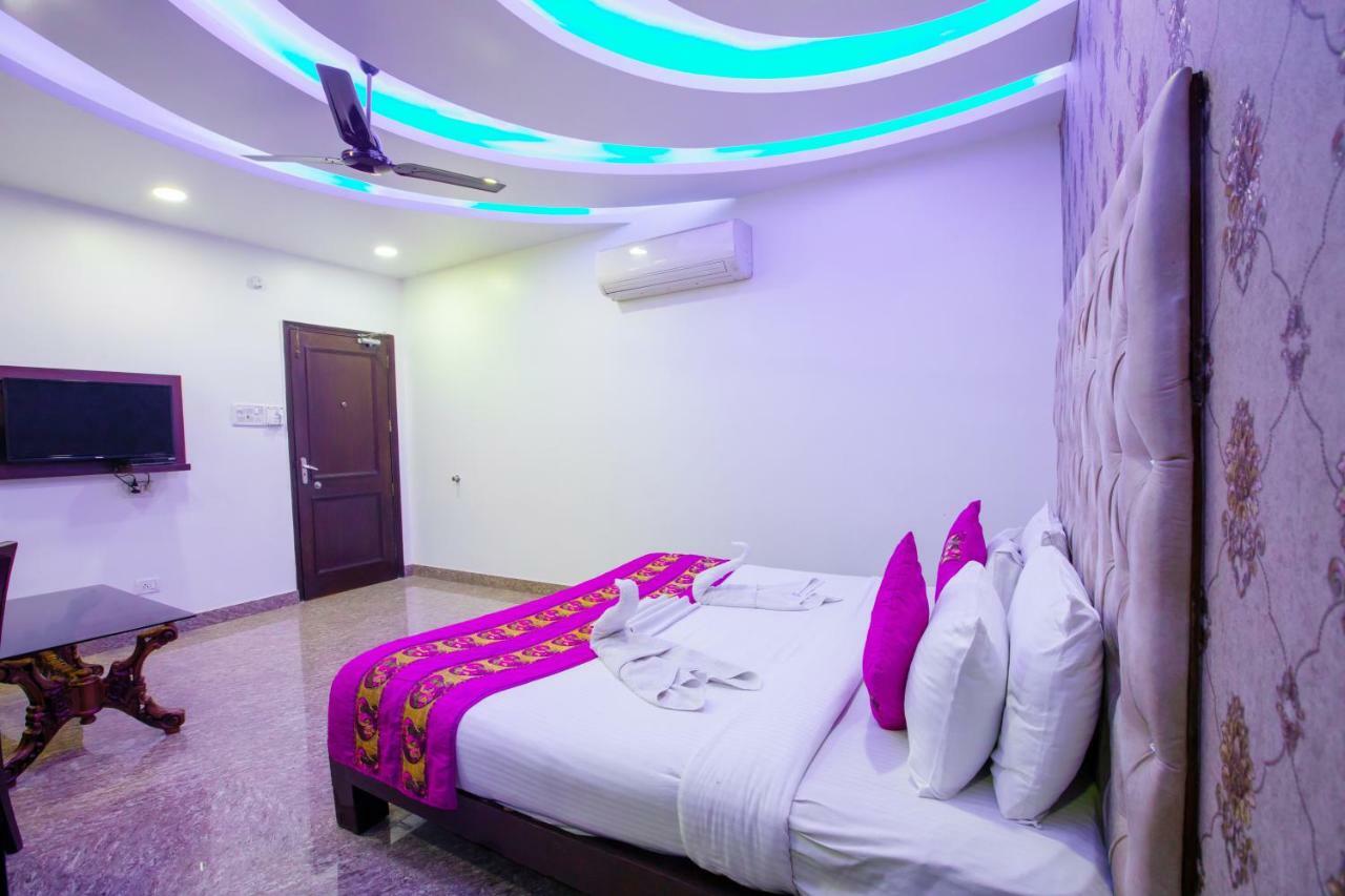Hotel Surya International Delhi Zewnętrze zdjęcie