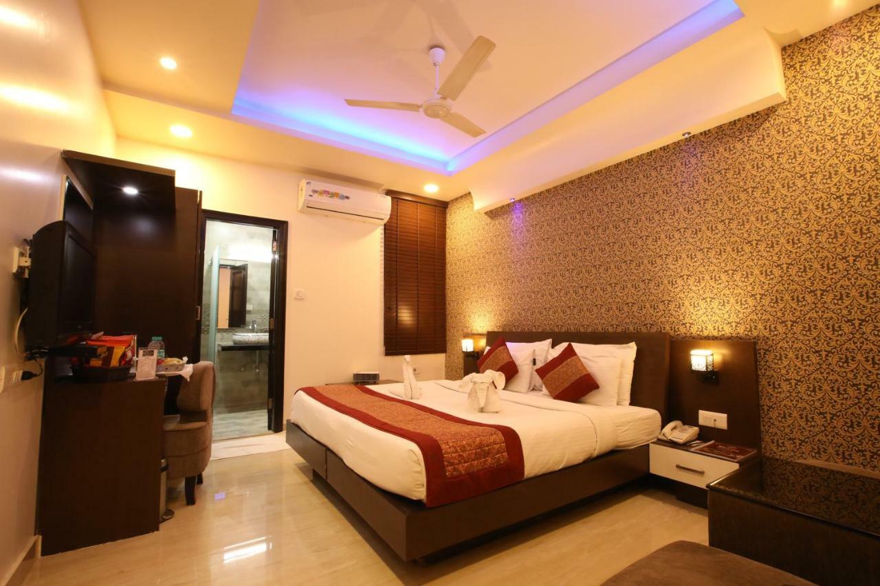 Hotel Surya International Delhi Zewnętrze zdjęcie