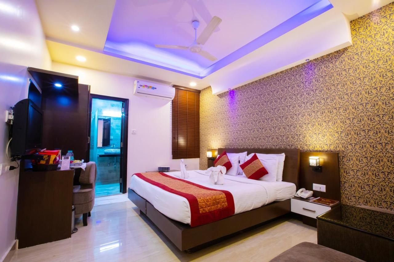 Hotel Surya International Delhi Zewnętrze zdjęcie